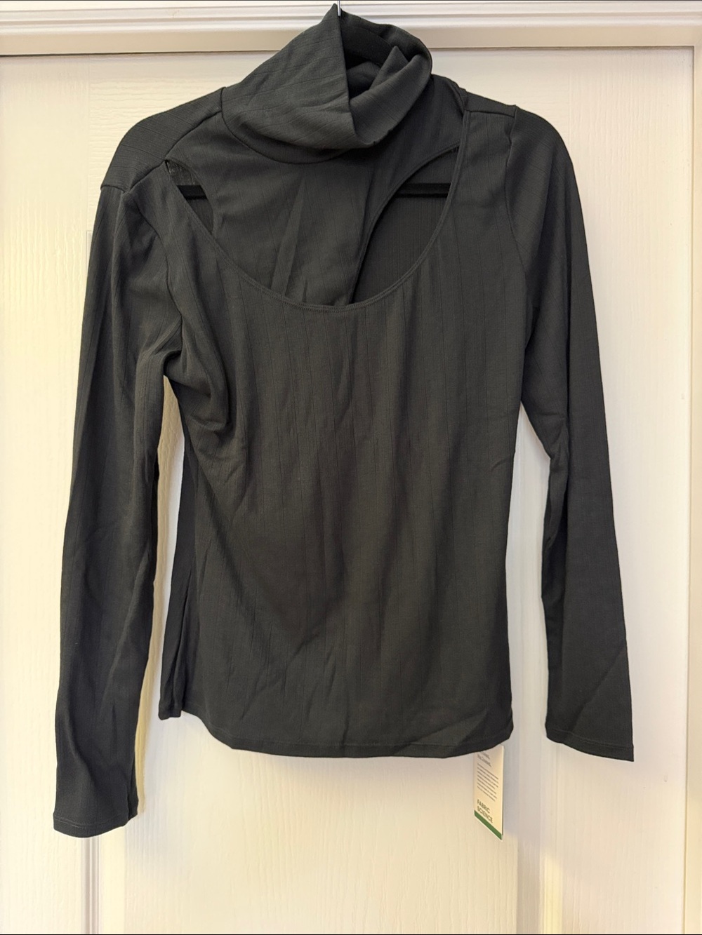 HALARA Long-Sleeve Top with Asymetrical Front Cutout